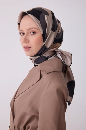 Belli Nostalji Serisi Twill İ̇Pek Desenli Eşarp 4306D