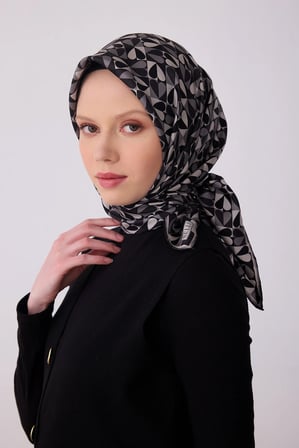 Belli 4322D Nostalji Serisi Geometrik Twill İpek Eşarp