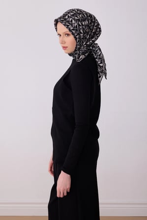 Belli 4322D Nostalji Serisi Geometrik Twill İpek Eşarp