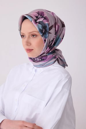 Belli Nostalji Serisi Twill İpek Desenli Eşarp 4330D