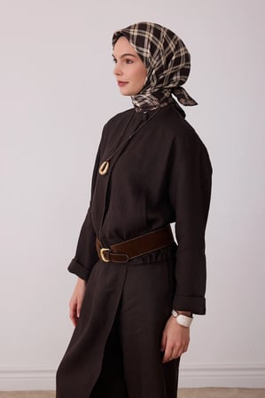 Belli Ekose Kareli Desenli %100 Twill İpek Eşarp 4421D