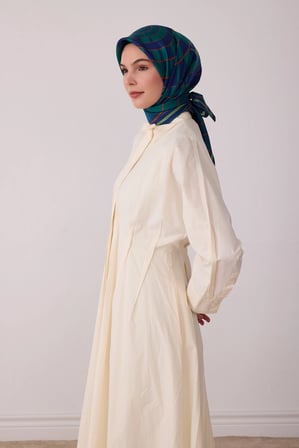 Belli Karma Desenli %100 Twill İpek Eşarp 4411D