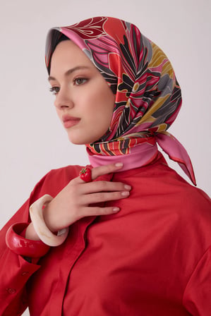 Belli Çiçek Desenli Twill İpek Eşarp 4413D