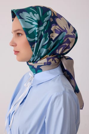 Belli Çiçek Desenli %100 Twill İpek Eşarp 4416D