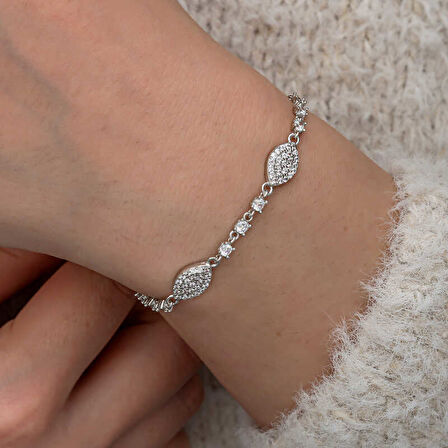 BlackCraft Gümüş Zirkon Taşlı Mekik Kadın Bileklik (BC-CE50E7)