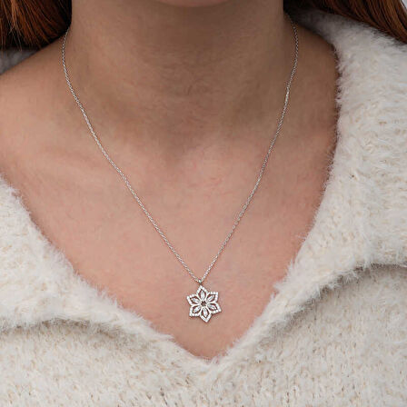 BlackCraft Gümüş Baget Taşlı Çiçek Kadın Kolye (BC-755E14)