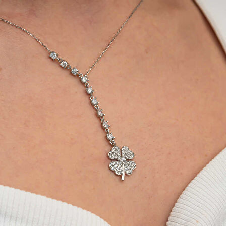 BlackCraft Gümüş Sıralı Zirkon Taşlı Yonca Kadın Kolye (BC-75F88B)