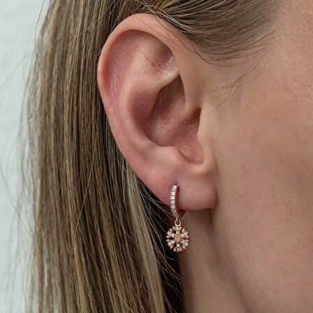 BlackCraft Gümüş Sallantılı Rose Kar Tanesi Kadın Küpe (BC-DF0AA2)