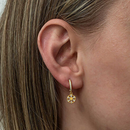 BlackCraft Gümüş Sallantılı Gold Kar Tanesi Kadın Küpe (BC-C1F156)