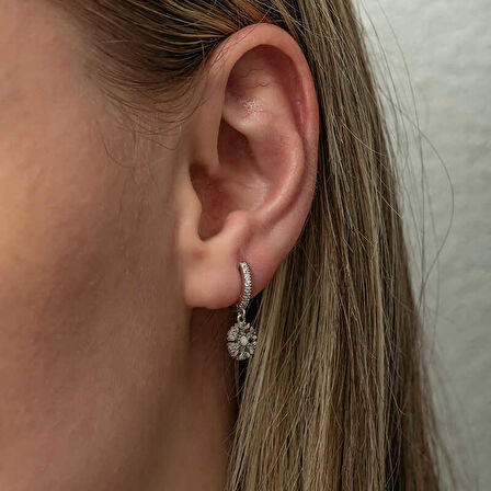 BlackCraft Gümüş Sallantılı Kar Tanesi Kadın Küpe (BC-1E88F1)