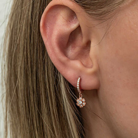 BlackCraft Gümüş Sallantılı Rose Minimal Çiçek Kadın Küpe (BC-89D6CC)