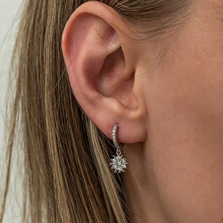 BlackCraft Gümüş Sallantılı Güneş Kadın Küpe (BC-2E5598)