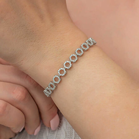 BlackCraft Gümüş Çember Beyaz Taşlı Su Yolu Kadın Bileklik (BC-6C9F89)