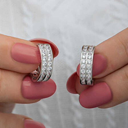 BlackCraft Gümüş Sıra Taşlı Halka Kadın Küpe (BC-05FBAB)