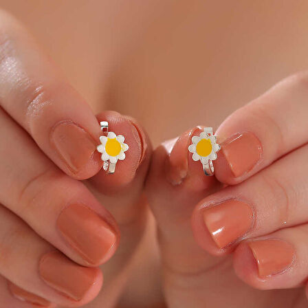 BlackCraft Gümüş Papatya Çocuk Küpesi (BC-55522A)