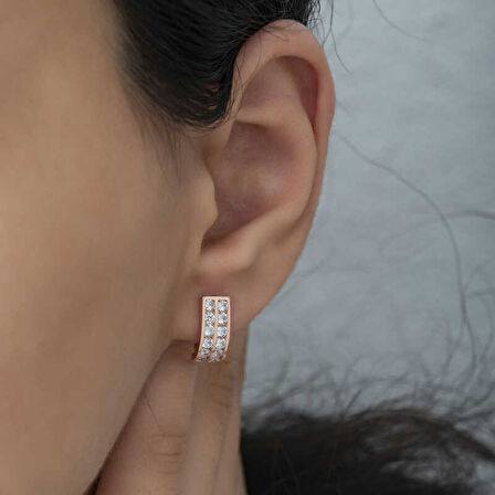 BlackCraft Gümüş Çift Sıra Beyaz Taşlı J Kadın Küpe (BC-0439AA)