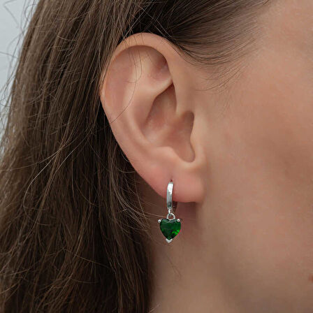 BlackCraft Gümüş Yeşil Taşlı Kalpli Kadın Küpe şık