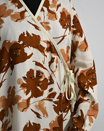 Yaprak Desenli Kruvaze Namaz Elbisesi – %100 Viskon, Yandan Bağlamalı 36-46 Beden