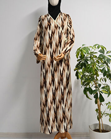 Zigzag Desenli Kruvaze Namaz Elbisesi – %100 Viskon, Yandan Bağlamalı 36-46 Beden