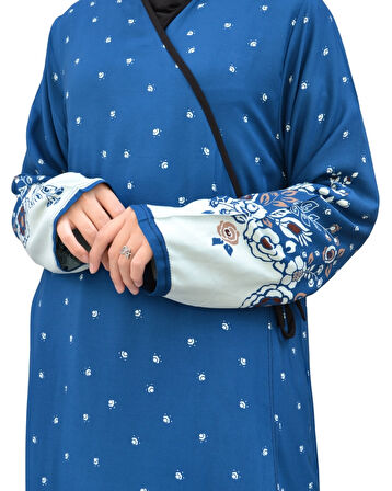 Noktalı Çiçek Desen Kruvaze Namaz Elbisesi – %100 Viskon, Yandan Bağlamalı, Rahat Kalıp 36-46 Beden
