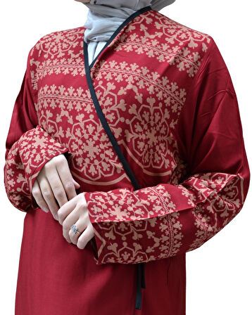 Geometrik Desenli Kruvaze Namaz Elbisesi – Yandan Bağlamalı, Rahat Kalıp 36–46 Beden