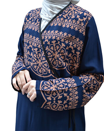 Geometrik Desenli Kruvaze Namaz Elbisesi – Yandan Bağlamalı, Rahat Kalıp 36–46 Beden