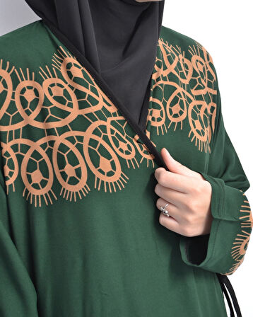 Halkalı Desenli Kruvaze Namaz Elbisesi – Yandan Bağlamalı, Rahat Kesim 36–46 Beden