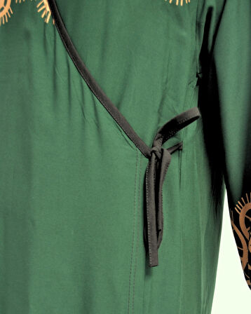 Halkalı Desenli Kruvaze Namaz Elbisesi – Yandan Bağlamalı, Rahat Kesim 36–46 Beden