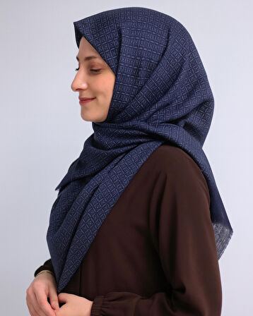 Desenli Denim Eşarp – 95x95 cm, Kaymaz, Dört Mevsim Kullanıma Uygun