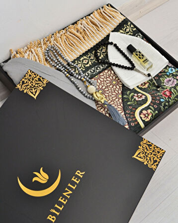 Çeyizlik Hediyelik Seccade Set – Astarlı Kadife Seccade, Eşarp, Kristal Tesbih, Erkek Tesbihi, Takke ve Esanslı Özel Kutulu Lüks Hediye