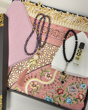 Çeyizlik Hediyelik Seccade Set – Astarlı Kadife Seccade, Eşarp, Kristal Tesbih, Erkek Tesbihi, Takke ve Esanslı Özel Kutulu Lüks Hediye