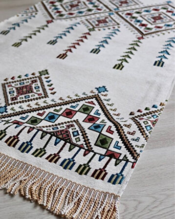 Çeyizlik Hediyelik Seccade Eşarp Tesbih Set – Kilim Desenli Kadife Astarlı Seccade, Eşarp, Kristal Tesbih Özel Kutulu Lüks Hediye Seti