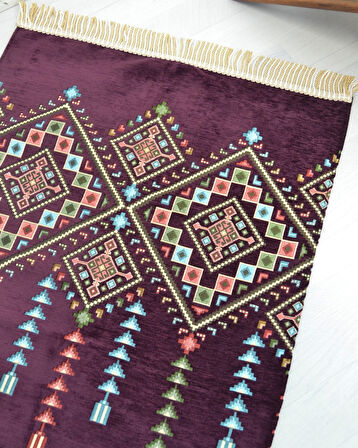 Çeyizlik Hediyelik Seccade Eşarp Tesbih Set – Kilim Desenli Kadife Astarlı Seccade, Eşarp, Kristal Tesbih Özel Kutulu Lüks Hediye Seti