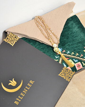 Çeyizlik Hediyelik Seccade Eşarp Tesbih Set – Kilim Desenli Kadife Astarlı Seccade, Eşarp, Kristal Tesbih Özel Kutulu Lüks Hediye Seti