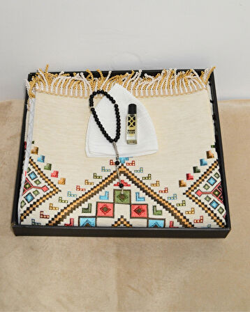 Erkekler İçin Seccade Takke Tesbih Esans Hediyelik Seti – Kilim Desenli Kadife Astarlı Seccade ve Özel Kutulu Lüks Hac Umre Hediyesi