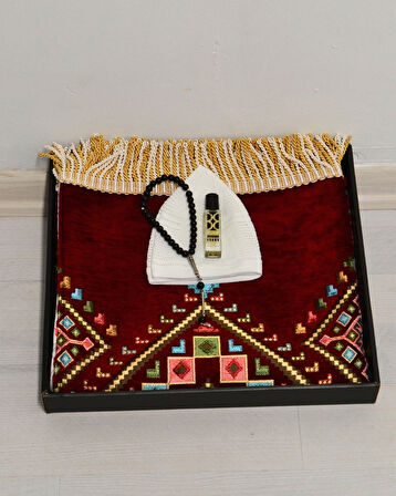 Erkekler İçin Seccade Takke Tesbih Esans Hediyelik Seti – Kilim Desenli Kadife Astarlı Seccade ve Özel Kutulu Lüks Hac Umre Hediyesi