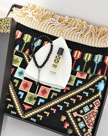 Erkekler İçin Seccade Takke Tesbih Esans Hediyelik Seti – Kilim Desenli Kadife Astarlı Seccade ve Özel Kutulu Lüks Hac Umre Hediyesi