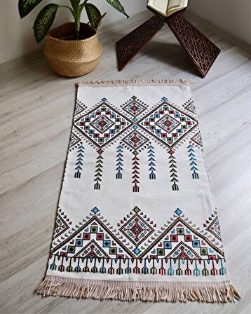 Erkekler için Seccade Takke Tesbih Hediyelik Seti –Kilim Desenli Kadife Astarlı Seccade, 33’lü Erkek Tesbihi, Takke ve Özel Kutu