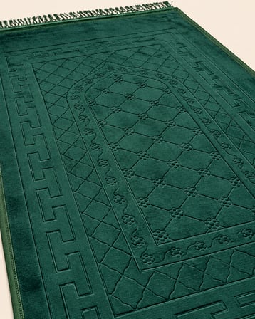 Peluş Seccade Yumuşak Dokulu Büyük Boy Namaz Seccadesi 130x80 cm
