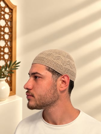 Erkek Namaz Takkesi Zikzak Desenli Standart Beden MV001 Hac Umre ve Günlük Kullanım Takkesi