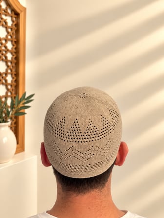 Erkek Namaz Takkesi Zikzak Desenli Standart Beden MV001 Hac Umre ve Günlük Kullanım Takkesi