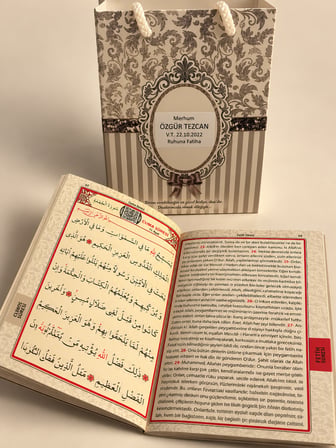 Yasin Kitabı Hediyelik İsimli QR Kodlu Sesli Dinleme Özellikli Çanta Boy Yasin