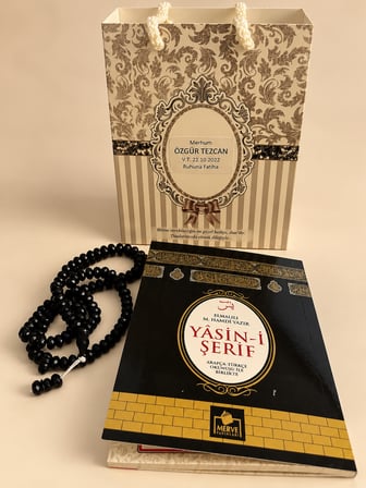 Yasin Kitabı Tesbih Hediyelik İsimli QR Kodlu Sesli Dinleme Özellikli Çanta Boy Yasin