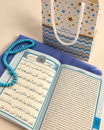 Yasin Kitabı Tesbih Eşarp Hediyelik İsimli QR Kodlu Sesli Dinleme Özellikli Çanta Boy Yasin
