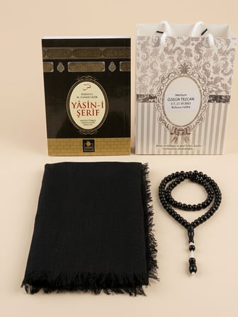Yasin Kitabı Tesbih Eşarp Hediyelik İsimli QR Kodlu Sesli Dinleme Özellikli Çanta Boy Yasin