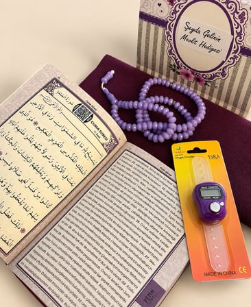 Yasin Kitabı Tesbih Zikirmatik Eşarp Hediyelik İsimli QR Kodlu Sesli Dinleme Özellikli Çanta Boy Yasin