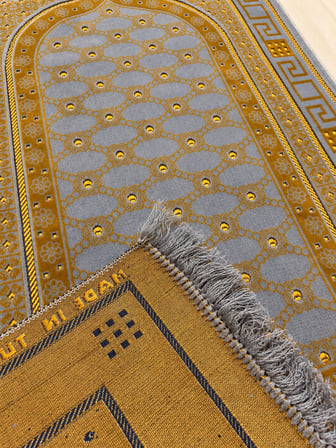 Kadife Seccade - 70x110 cm  - Yumuşak ve Konforlu
