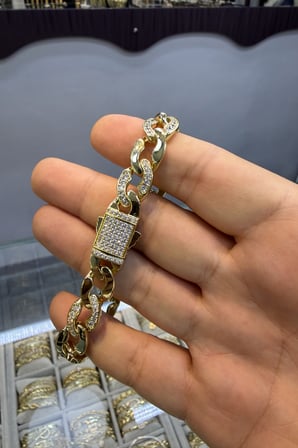 Taşlı Vip Serisi Gurmet Model Kadın Bileklik