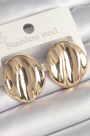 Pirinç Gold Renk İşlemeli Daire Plaka Model Kadın Küpe 5886