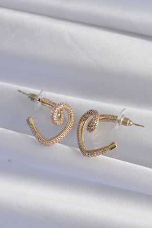 Pirinç Gold Renk Zirkon Taşlı Kıvrımlı Yarım Kalp Küpe 5886